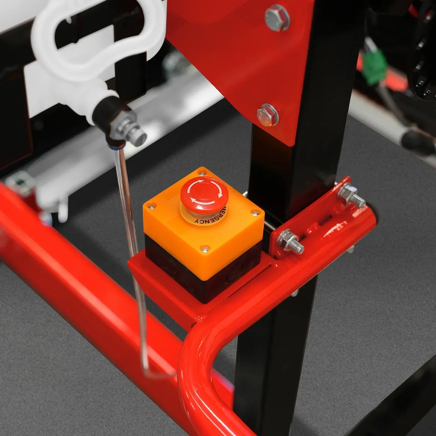 36" MAX Portable Sawmill, 25HP 688cc HONDA GX690 V-Twin Engine, 36" Board Width, 20' Track Length, (10 x Blades Included), SM-36HMAX